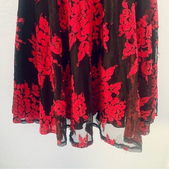 City Studio Black & Red Lace Floral Fit & Flare Dress Size Small - Picture 7 of 15